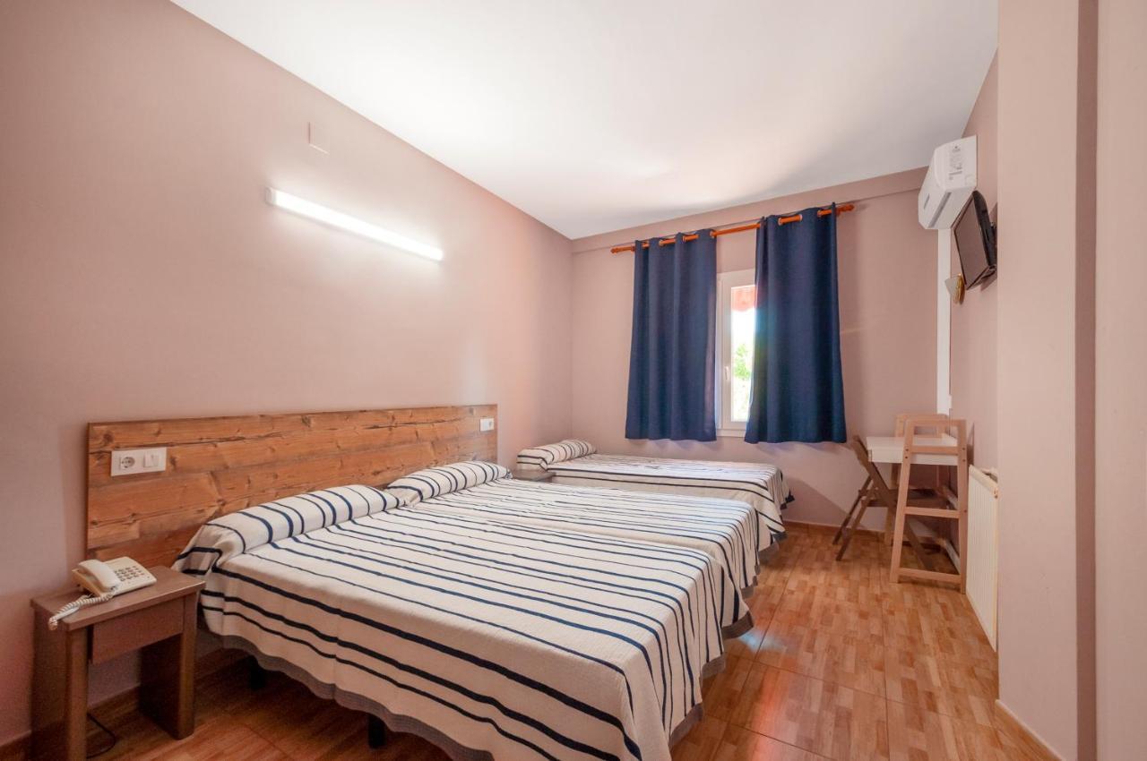Hotel Silvia Эмпуриабрава Экстерьер фото