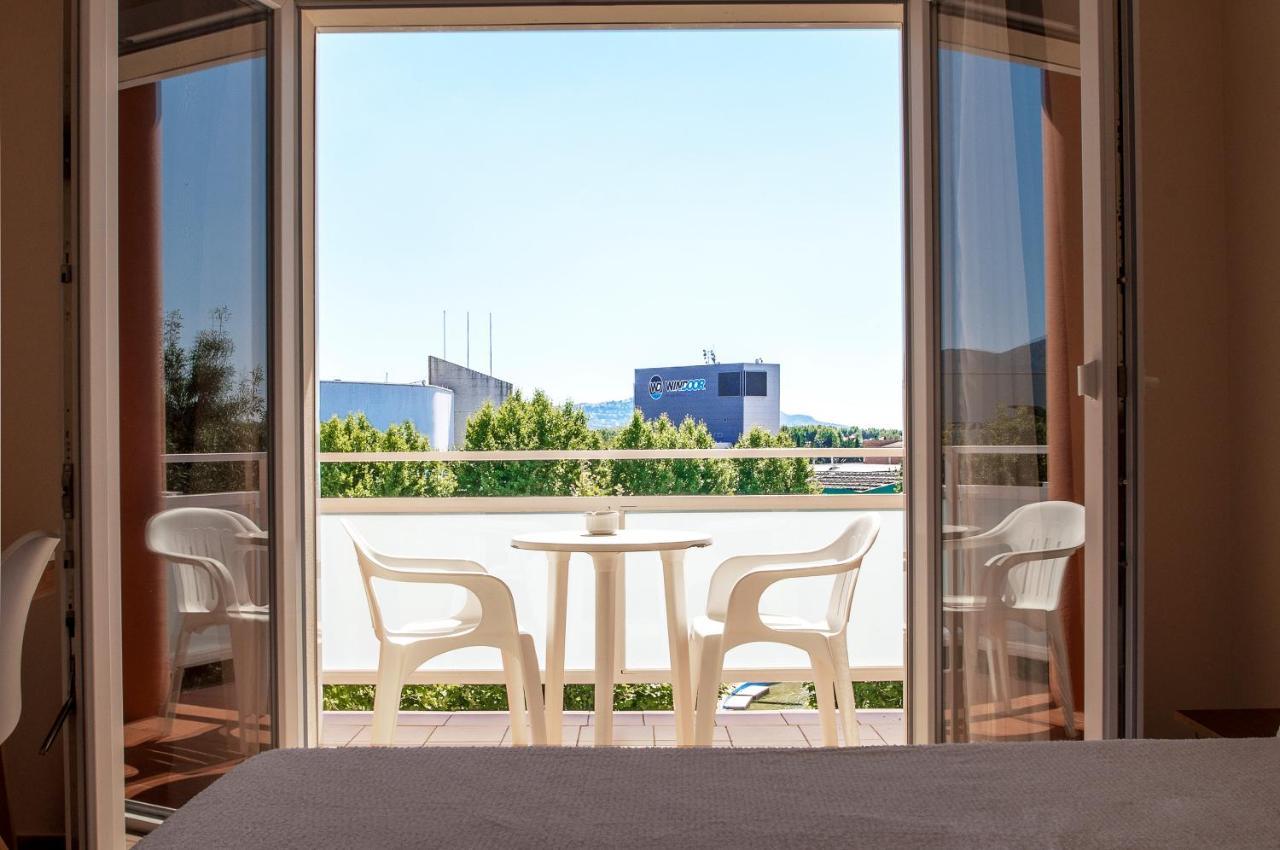 Hotel Silvia Эмпуриабрава Экстерьер фото