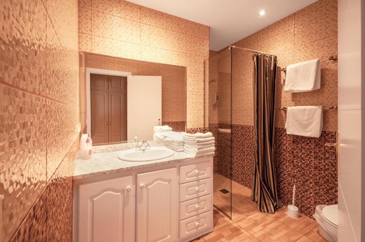 Hotel Silvia Эмпуриабрава Экстерьер фото